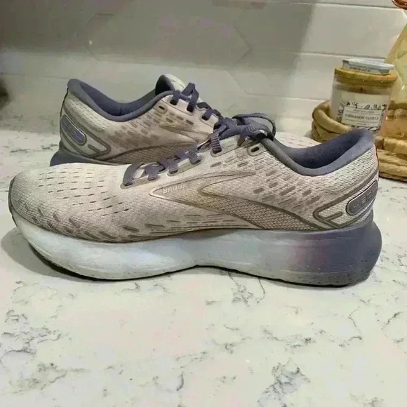 Brooks Glycerin 20 woman’s sneakers size 9 - Picture 4 of 10